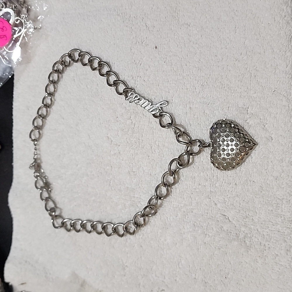 Guess necklace